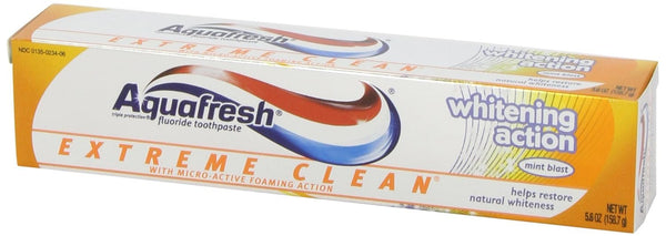 Aquafresh Extreme Clean, Whitening Action, Fluoride Toothpaste for Cavity Protection